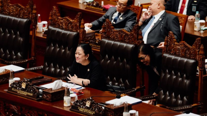 Ketua DPR RI Puan Maharani saat memimpin paripurna.