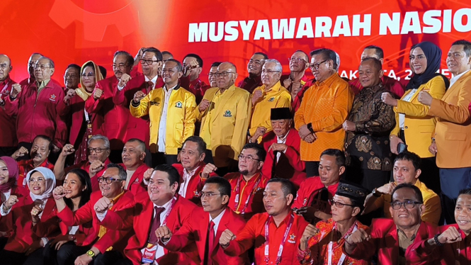 Ketua Umum Partai Golkar, Bahlil Lahadalia saat menghadiri Munas ke-12 Depinas SOKSI di Hotel Bidakara, Jakarta Selatan, Selasa, 20 Mei 2025