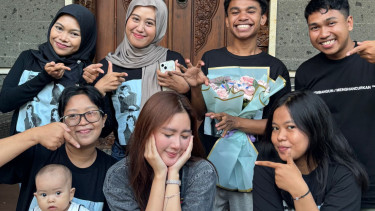 Meiska dan Penggemarnya