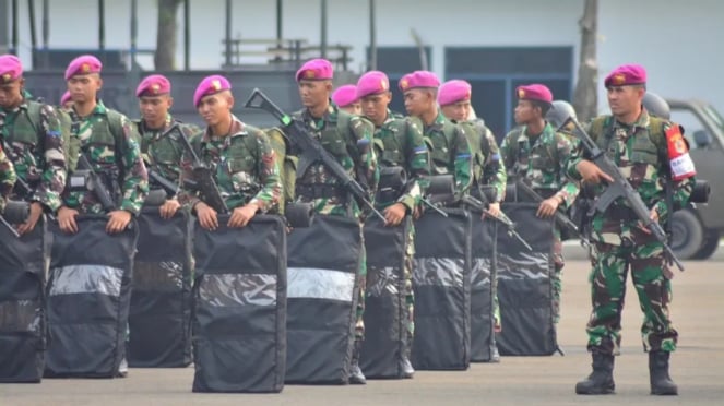 VIVA Militer: Prajurit Marinir TNI dalam apel gelar pasukan di Cilandak 