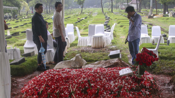 El funeral del marido de Najwa Shihab, Ibrahim Sajrif Ascegaf