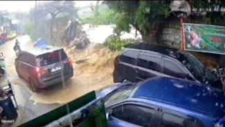 Tak Ada Korban Jiwa, Polisi Ungkap Kerugian Akibat Jebolnya Tembok di Pasar Minggu karena Banjir