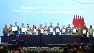 Konsorsium PHE, Petronas, dan SK earthon Tandatangani Kontrak PSC Wilayah Kerja Binaiya
