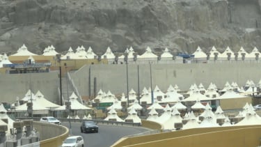 Penampakan tenda-tenda jemaah haji di Mina, Makkah, Arab Saudi, Rabu (21/5/2025)