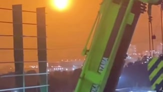 Geger Langit Cilegon Seperti Terbakar saat Malam, Ternyata Ini Penyebabnya