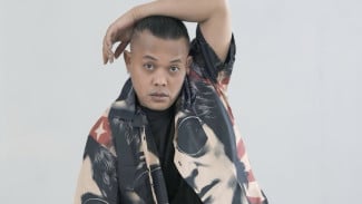 Sule Minta Maaf karena Ngonten saat Ngelayat di Rumah Duka Vidi Aldiano