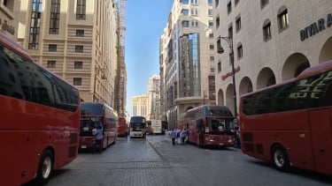 Bus-bus disiapkan untuk mengangkut jemaah kloter Madinah ke Makkah