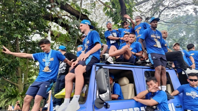 683324906c995-setelah-raih-juara-liga-1-persib-berencana-melakukan-ipo_665_374 683324906c995-setelah-raih-juara-liga-1-persib-berencana-melakukan-ipo_665_374