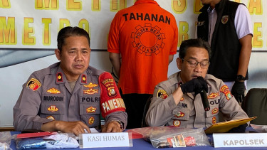 Polsek Metro Setiabudi tetapkan satu orang buntut penggrebekan pesta gay di hotel bintang 4 kawasan Setiabudi, Jakarta Selatan
