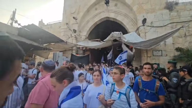 Pengunjuk Rasa dan Pemukim Israel Serbu Kompel Masjid Al-Aqsa (Doc: Tangkapan Layar Facebook)