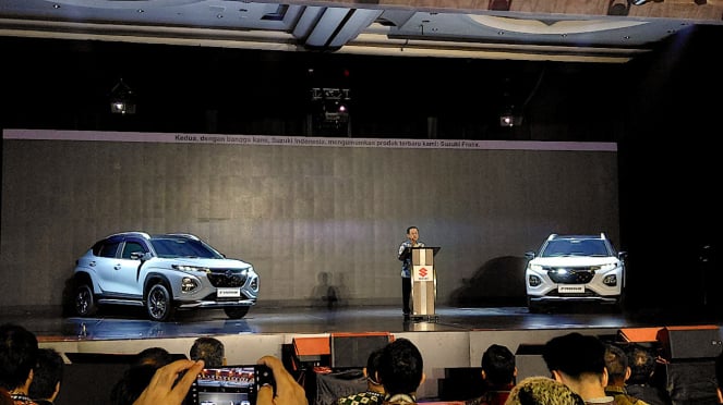Dirige el Suzuki Fongx en Indonesia