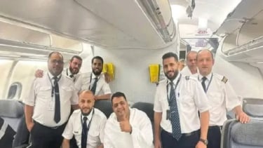Jemaah haji Amer Al Gaddafi sempat tertinggal pesawat karena masalah imigrasi