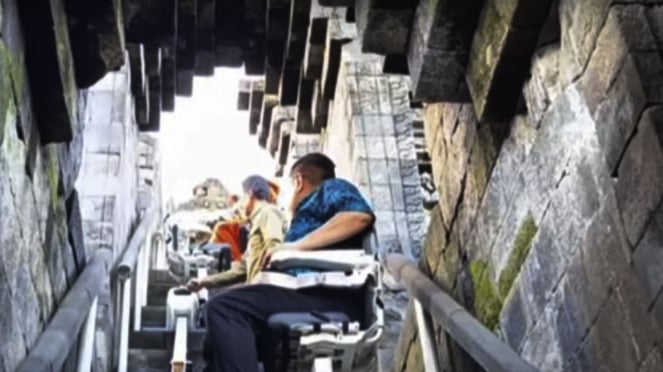 Escalera en el templo de Borobudur