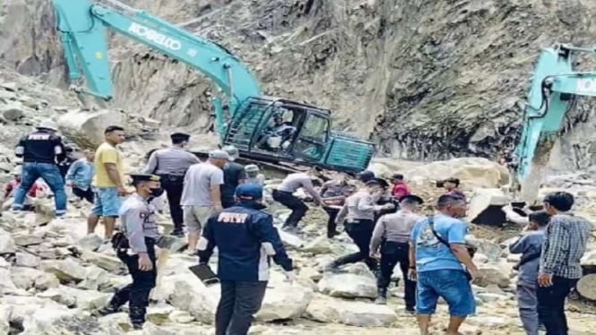 11 Korban Longsor Tambang di Cirebon Masih Belum Ditemukan