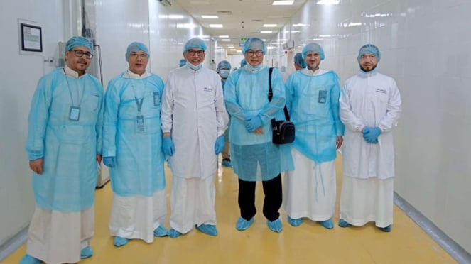 Amir Muif Satria visitó la Meca Quick Food Factory
