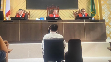 Terdakwa Yusuf Saputra menjalani sidang
