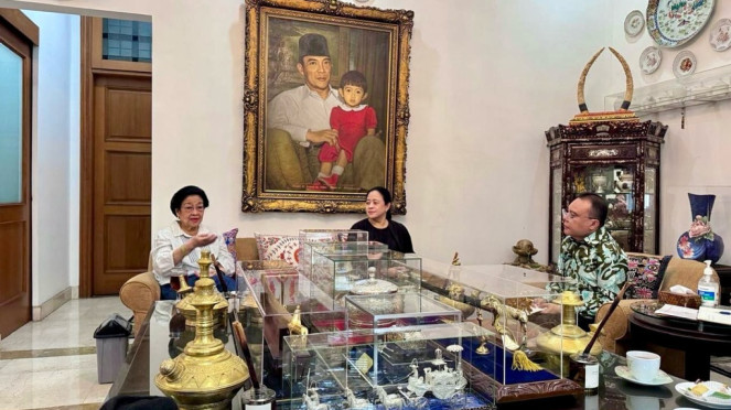 Reunión diaria de DPP Daily Gerindra Party Sufmi Dasco Ahmad con el presidente de PDIP Megawati Soekarnoputri (Fuente de fotos: Instagram @Sufmi_Dasco)