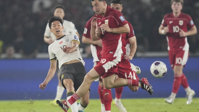 El jugador de Indonesia Thom Heye está en contra de China