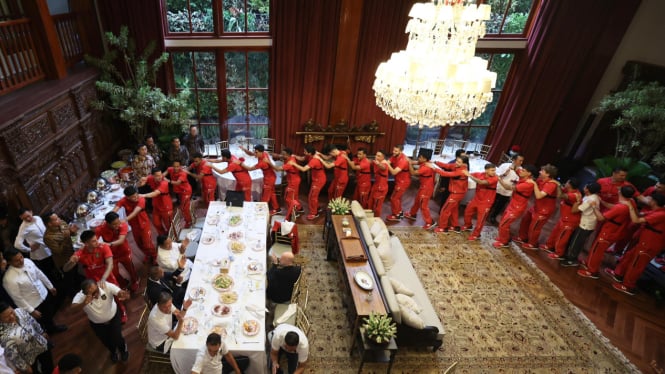 Diundang Bertemu Prabowo di Rumahnya, Timnas Indonesia Bernyanyi Rayakan Kemenangan