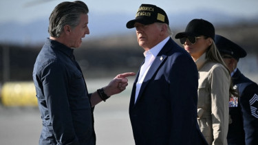 Gubernur California Gavin Newsom dan Presiden AS Donald Trump