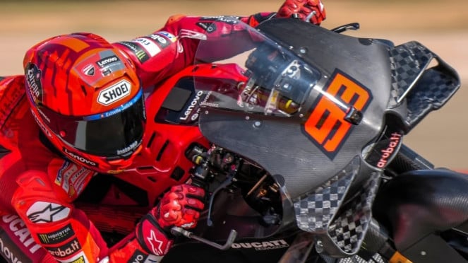 Mark Markvez probó el nuevo Aero Ducati DesMosedi GP22