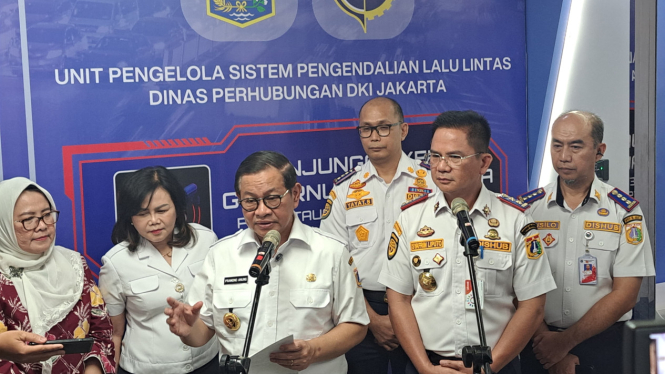 68492ce3d3072-pramono-minta-proyek-galian-di-jalanan-yang-mengganggu-ditertibkan_665_374