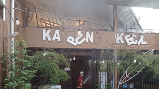 Detik-Detik Karyawan Terluka Buntut Terjun dari Lantai 2 Saat Kebakaran Resto di Tangsel