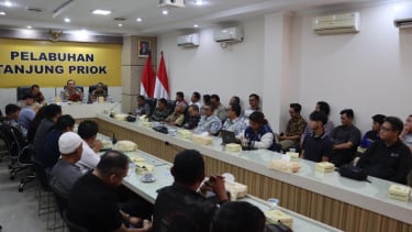 Polres Pelabuhan Tanjung Priok menggelar sosialisasi kendaraan over dimension