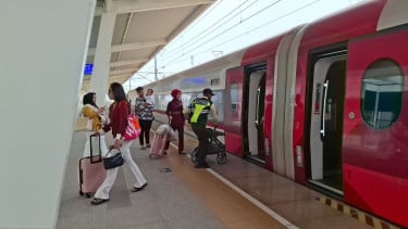 Kereta cepat Whoosh [Humas PT KCIC]