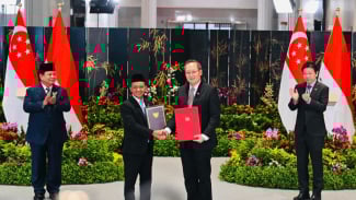 Bahlil Ungkap Untungnya Bagi Indonesia Kerja Sama Listrik dengan Singapura