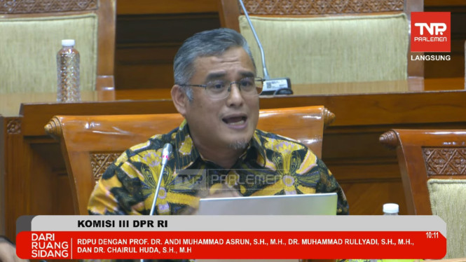 Pakar hukum pidana sekaligus akademisi, Dr Chairul Huda di Kompleks Parlemen, Senayan, Jakarta Pusat (sumber: tangkapan layar YouTube TV Parlemen)