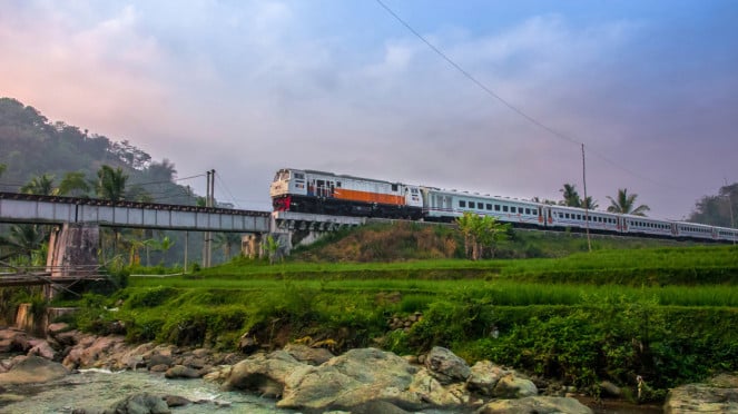 Pt Indonesian Train Car (Kai) [Humas PT KAI]