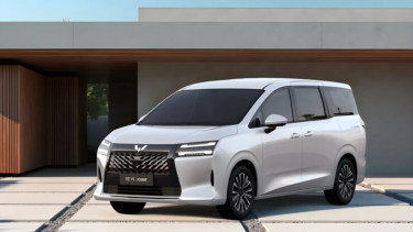 Mobil MPV Wuling Xingguang 730