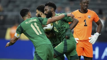 Pemain Timnas Arab Saudi rayakan gol