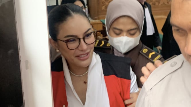 Setelah Sidang, Nikita Mirzani Menyampaikan Pesan untuk Prabowo Subianto
