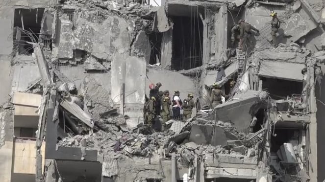Bangunan di Beersheba, Israel, hancur dirudal Israel sebelum gencatan senjata