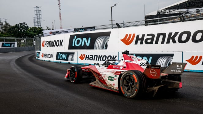Coche de carreras de Nissan