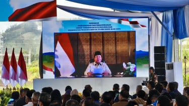 Presiden Prabowo Resmikan pembangkit listrik berbasis energi baru terbarukan (EBT) di 15 provinsi