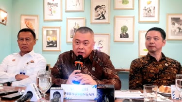 [Menteri Perhubungan, Dudy Purwagandhi, dalam konferensi pers di kawasan Setiabudi, Jakarta Selatan, Kamis, 26 Juni 2025]