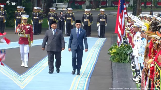 Central Yakarta (Fuente: YouTube, YouTube), durante el primer ministro del presidente indonesio Anwar Ibrahim Merreda Palace