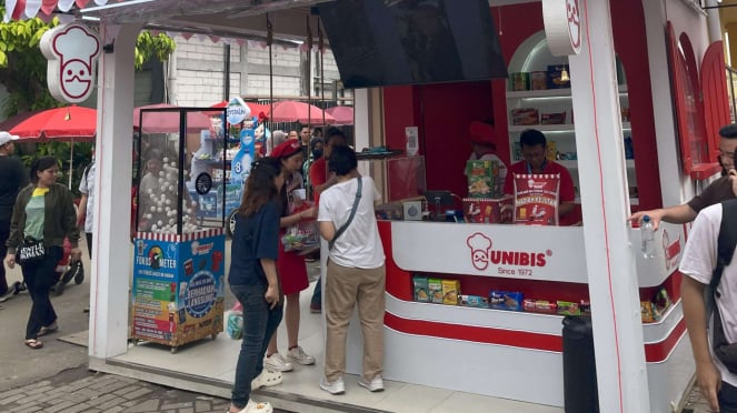 Nueva sensación en la Feria de Yakarta 2025, las deliciosas galletas se encuentran con el clima dulce