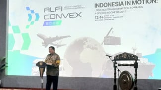 Skema Ekspor-Impor RI Rugikan Sektor Jasa, Airlangga Ungkap Penyebabnya
