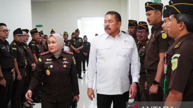 Jaksa Agung ke Anak Buah: Perkuat Pengabdian ke Masyarakat