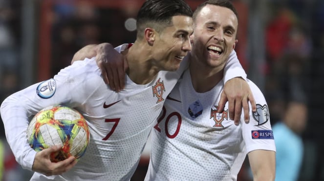 Diogo Jotha y Cristiano Ronaldo
