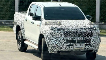 Toyota Hilux PHEV 2026