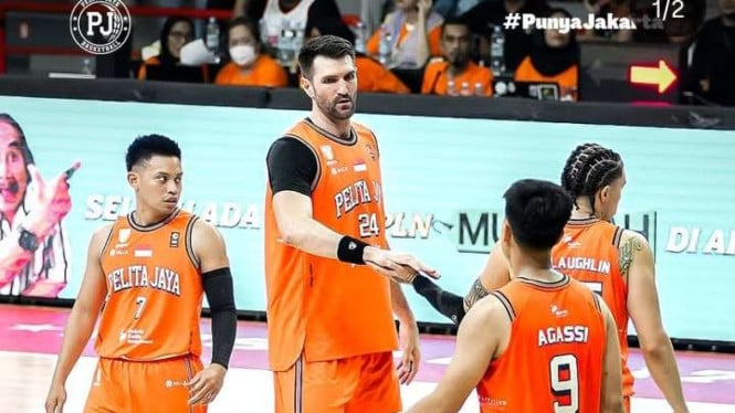 Pertarungan Sengit Pelita Jaya vs Satria Muda di Semifinal IBL 2025: Lebih dari Sekadar Tiket ke Final