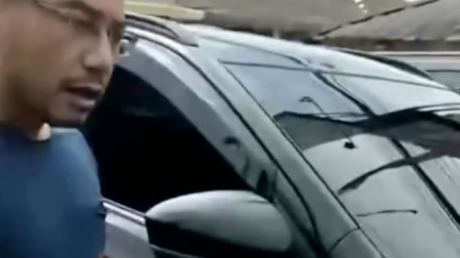Conductor de auto de la policía de Patwal