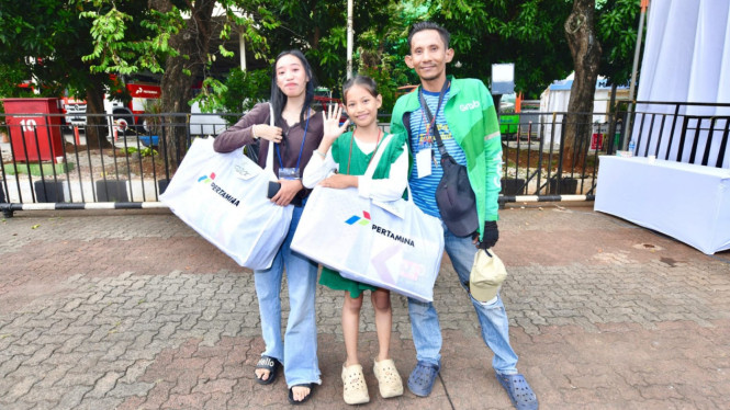 Bantuan Perlengkapan Sekolah untuk Anak Pengemudi Ojek, Pertamina Dukung Produk Lokal  

(Penulisan lebih rapi dengan pemilihan kata yang natural dalam Bahasa Indonesia)