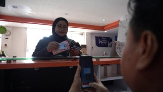 Salurkan BSU ke 13.700 Pekerja di Depok, PosIND Maksimalkan Layanan PosPay