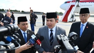 Seskab Cerita Prabowo Telepon Trump 17 Menit Sepakati Tarif Impor 19 Persen